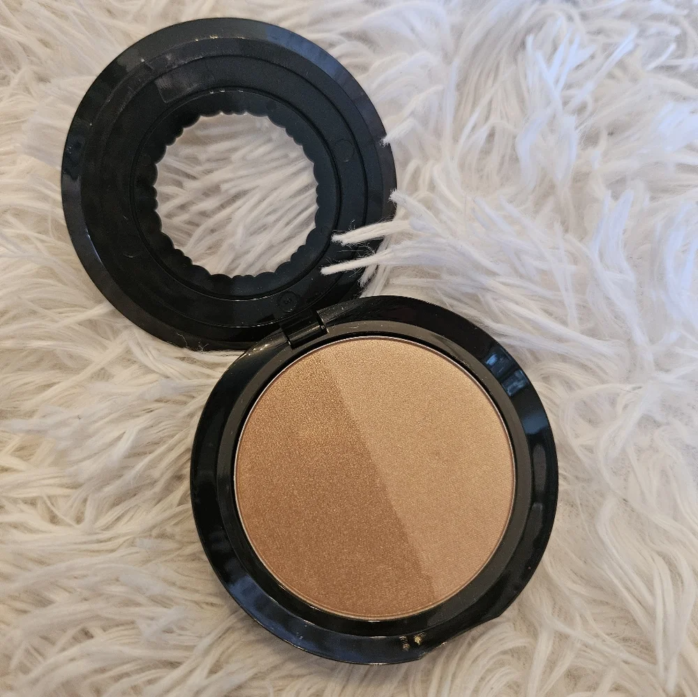 🆕️TOO FACED Sun Bunny Bronzer